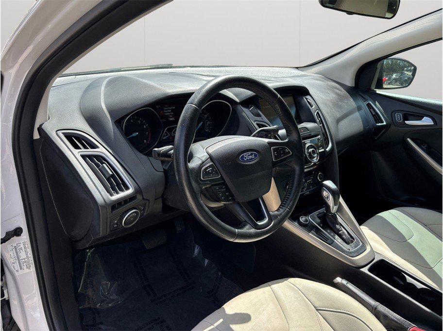 Used 2015 Ford Focus Titanium FWD image 6