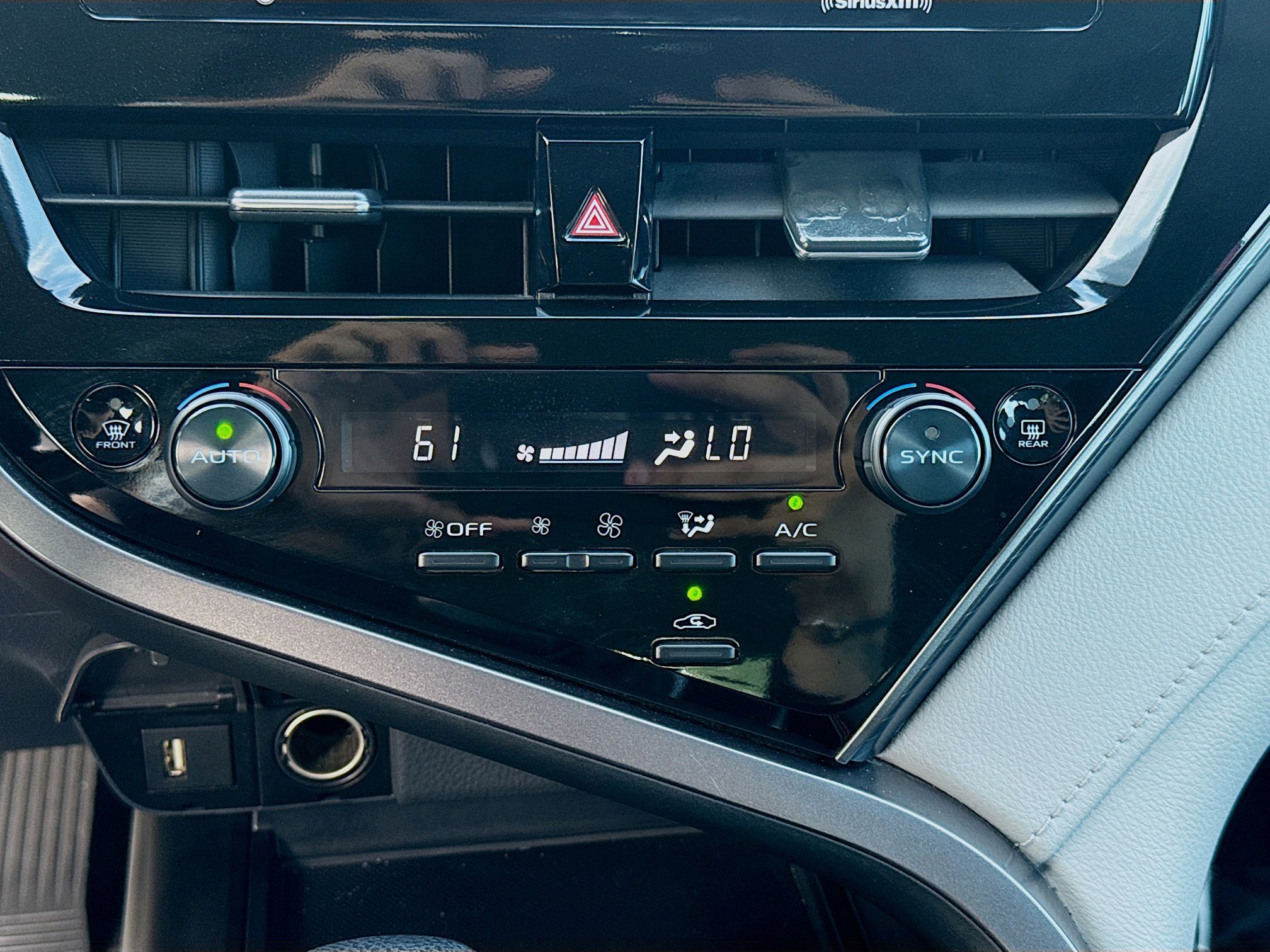 Used 2023 Toyota Camry LE image 12