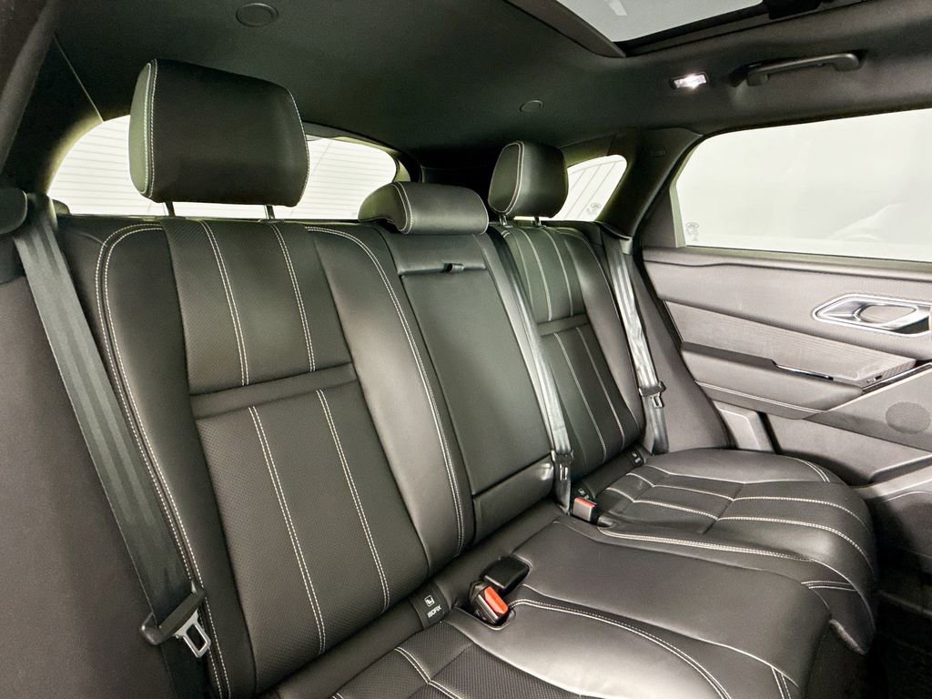 Used 2023 Land Rover Range Rover Velar R-Dynamic S image 15