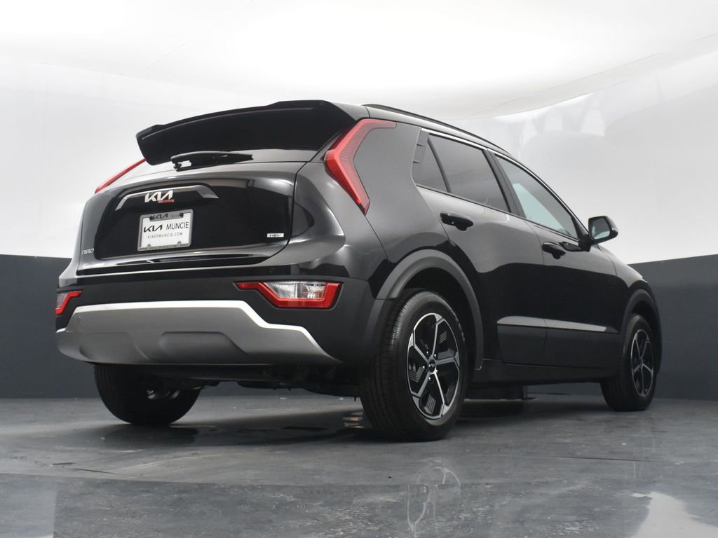 Certified 2025 Kia Niro EX FWD image 39