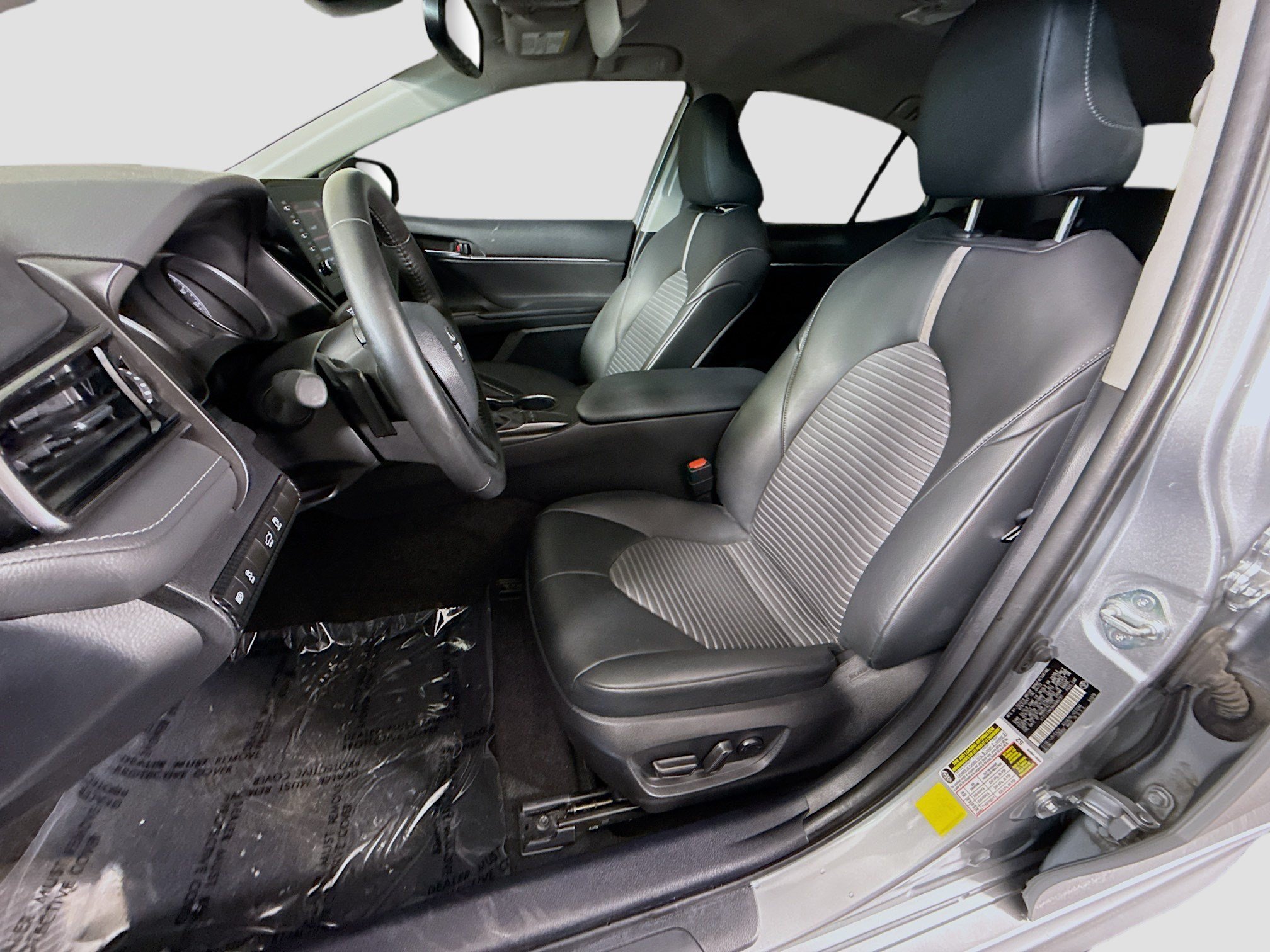 Used 2022 Toyota Camry SE w/ Convenience Package FWD image 22