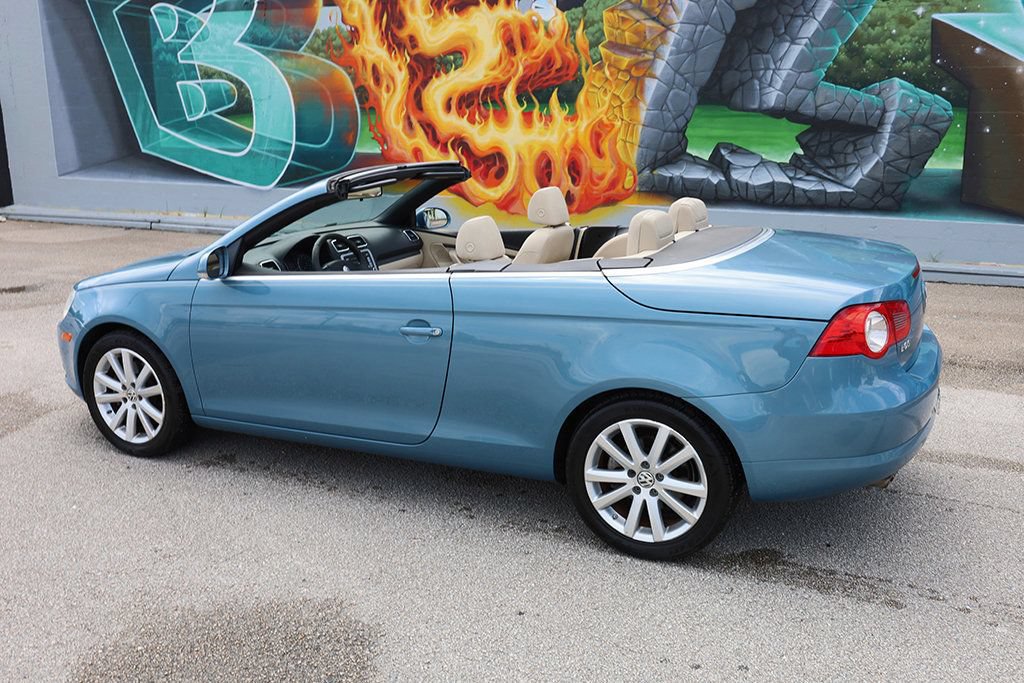 Used 2008 Volkswagen Eos 2.0T FWD image 5