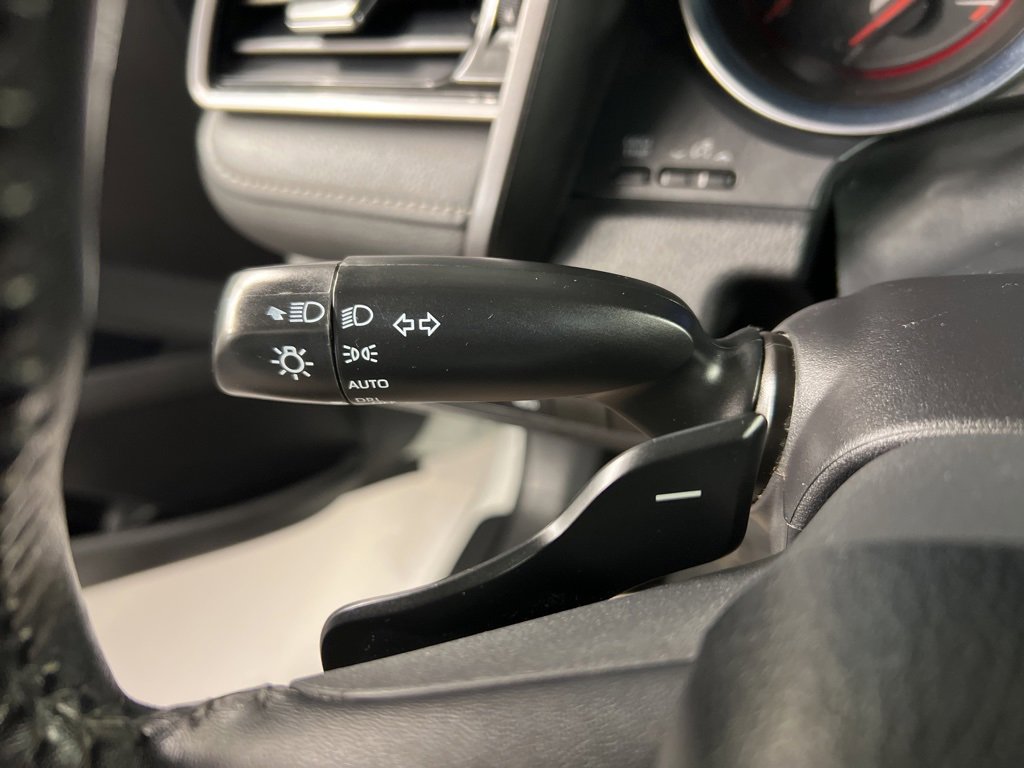 Used 2019 Toyota Camry XSE image 19