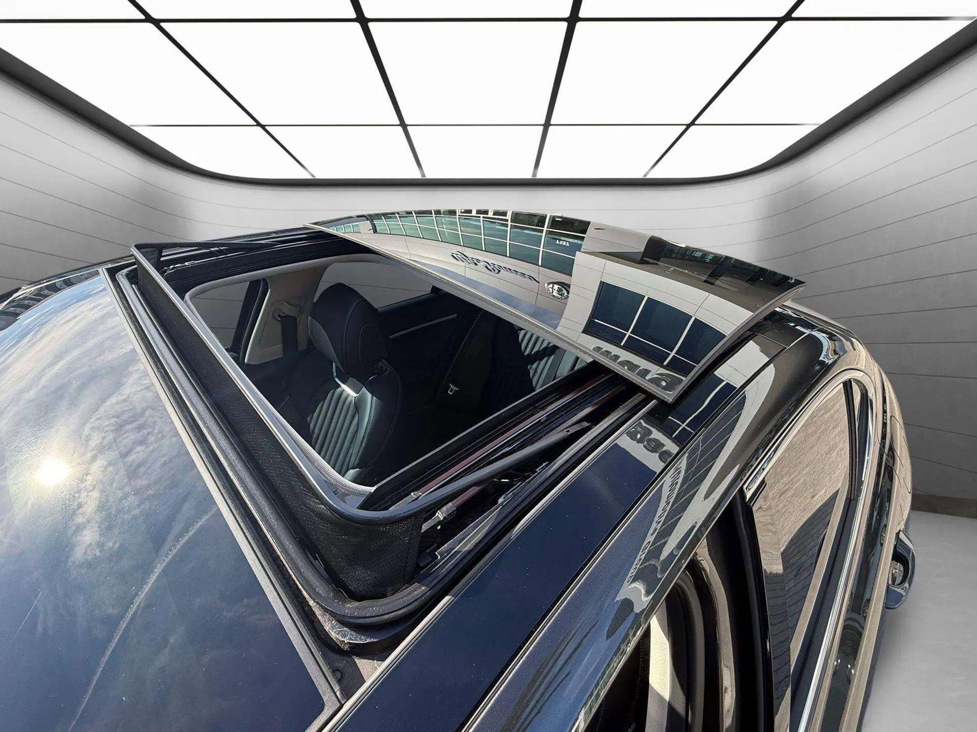 Used 2026 Genesis G70 2.5T Prestige image 21