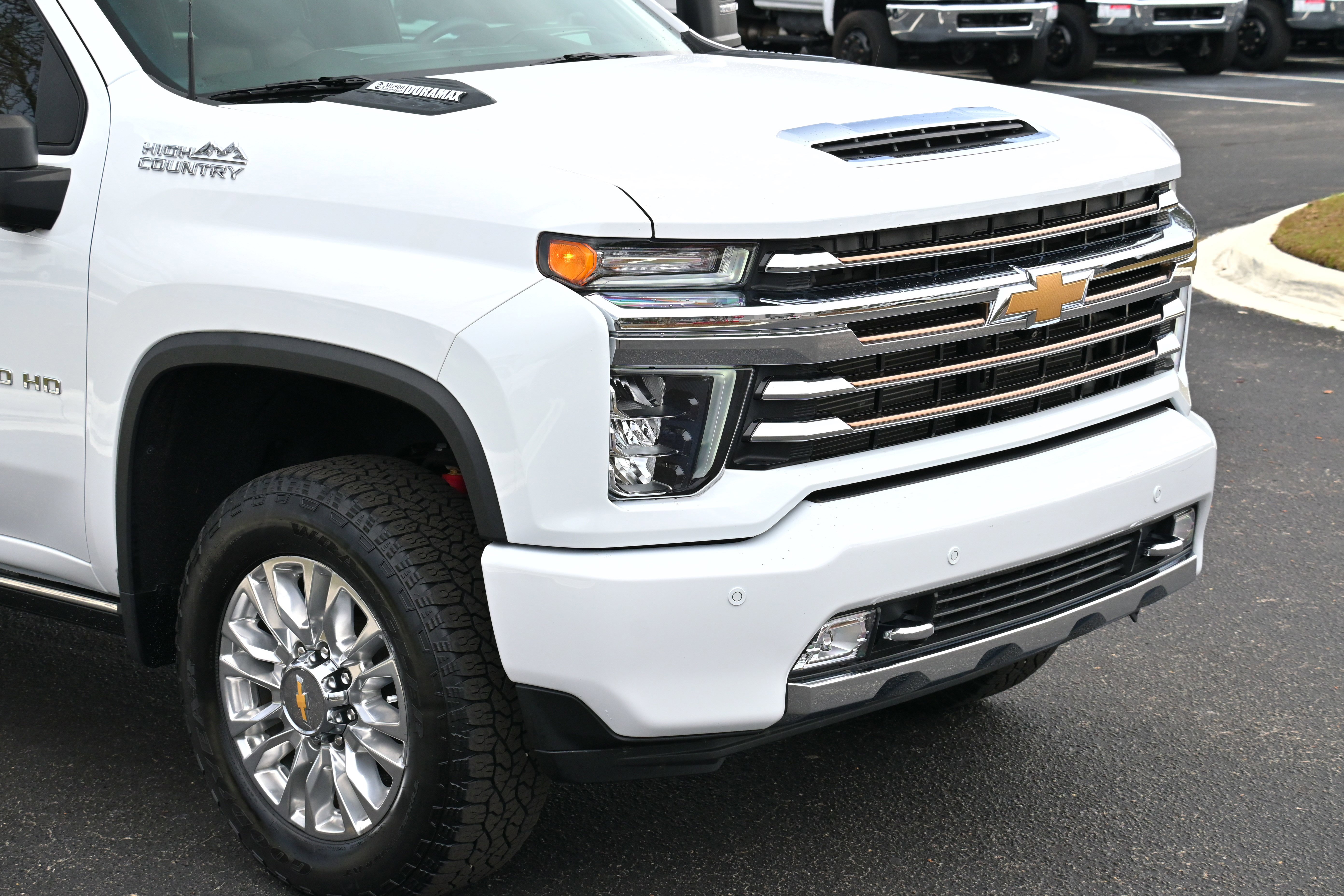 Used 2023 Chevrolet Silverado 2500 High Country w/ Z71 Off-Road Package image 30