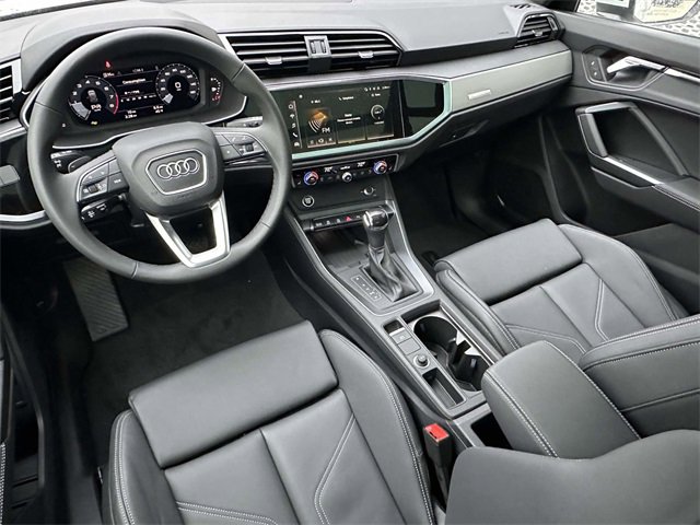 New 2025 Audi Q3 2.0T Premium image 6