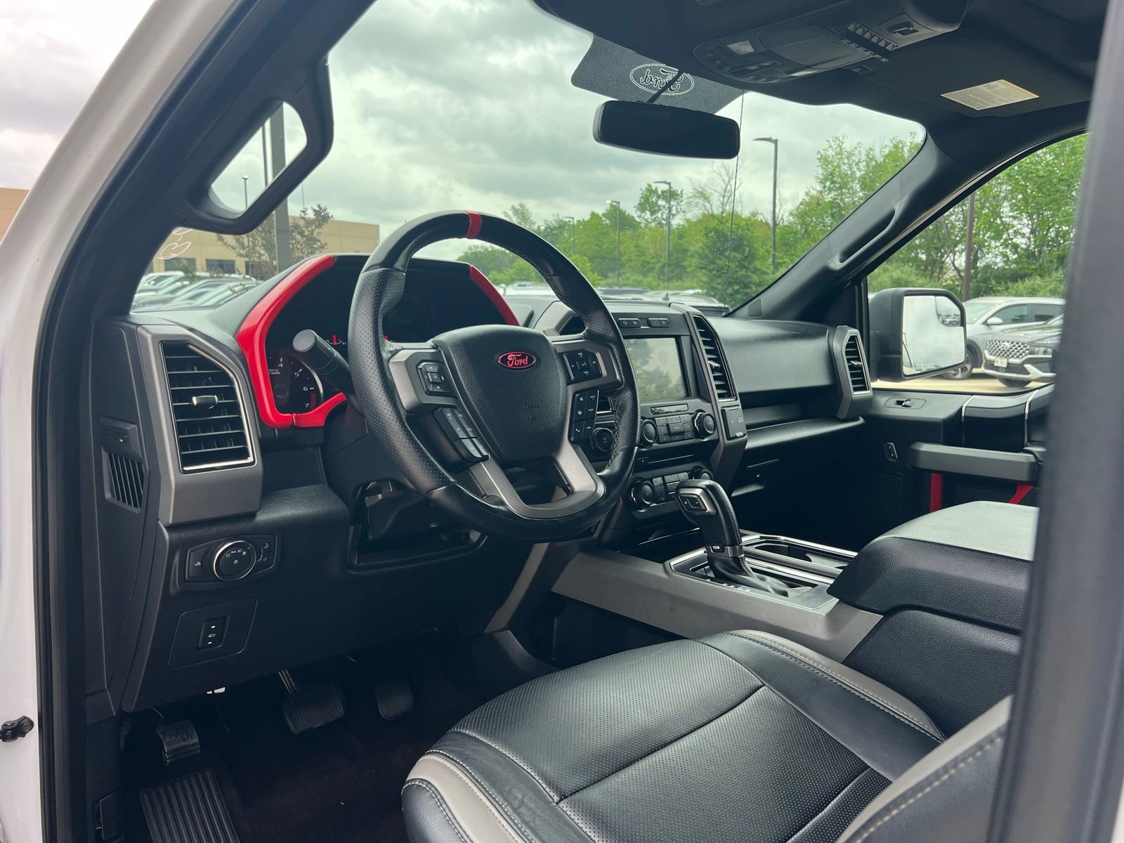 Used 2018 Ford F150 Raptor w/ Equipment Group 801A Mid image 23