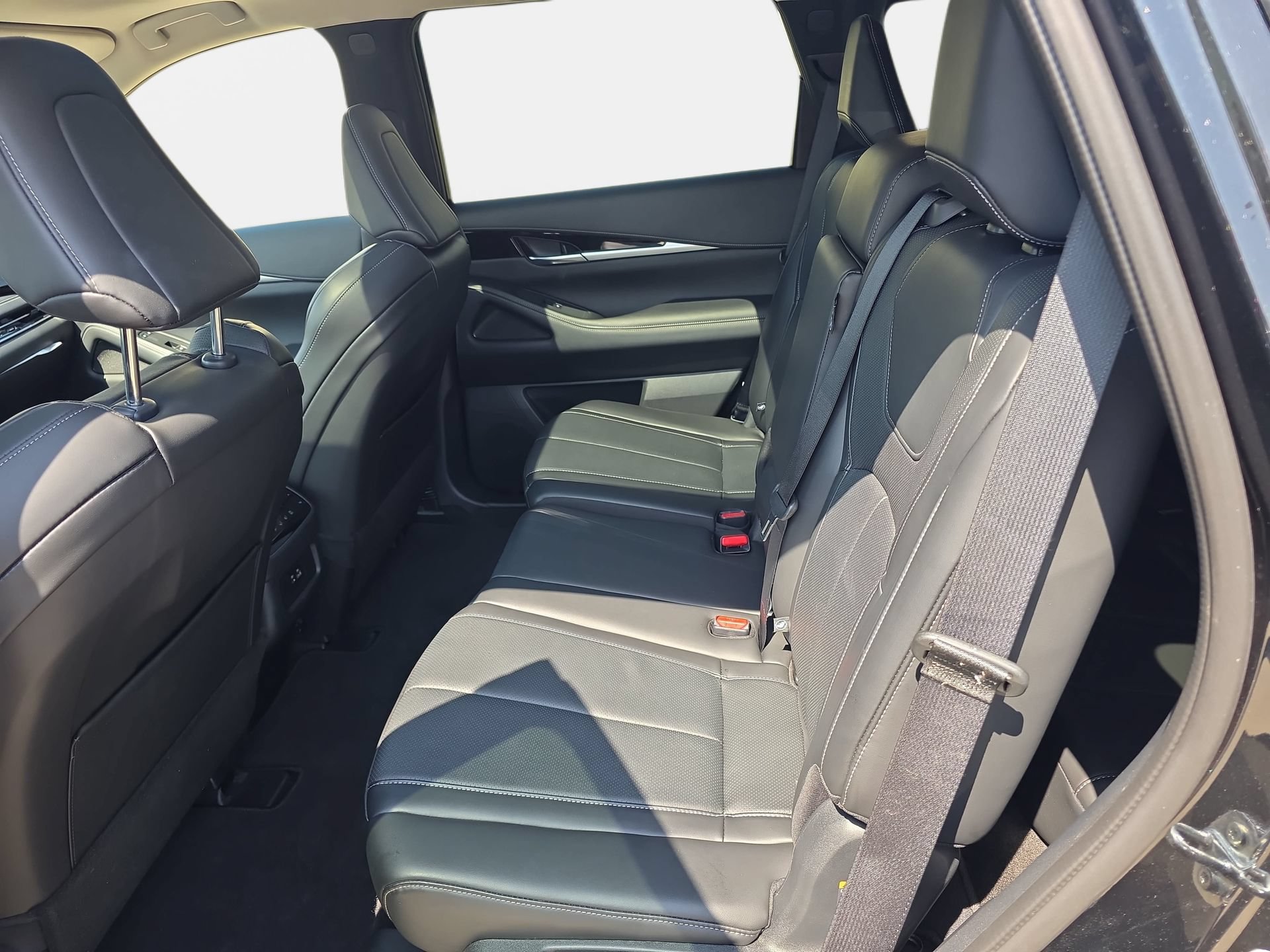 Certified 2025 INFINITI QX60 Pure AWD/4WD image 14