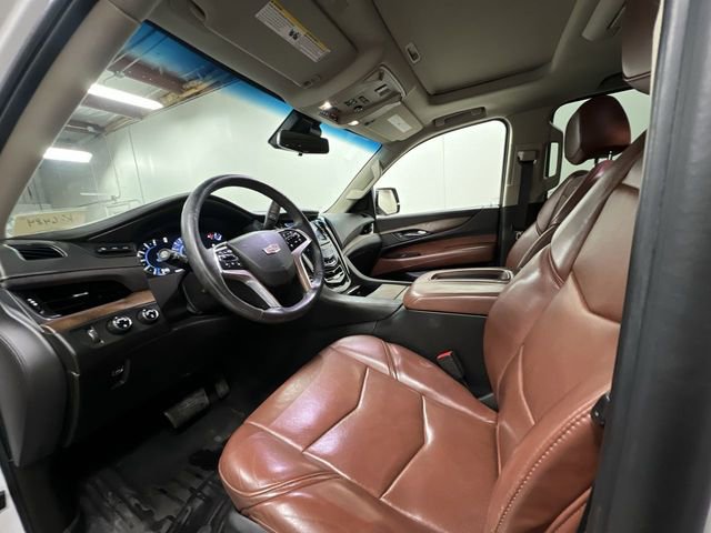 Used 2018 Cadillac Escalade ESV Premium Luxury image 10