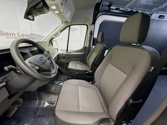New 2026 Ford Transit 250 148 Medium Roof w/ Load Area Protection Package RWD image 19