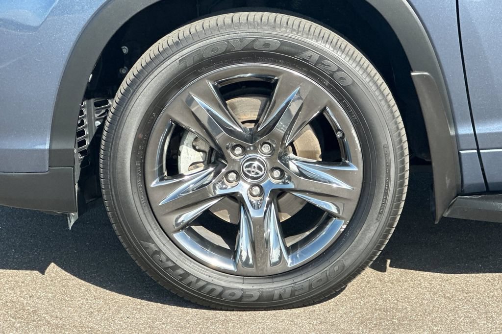 Used 2017 Toyota Highlander Limited Platinum AWD/4WD image 27