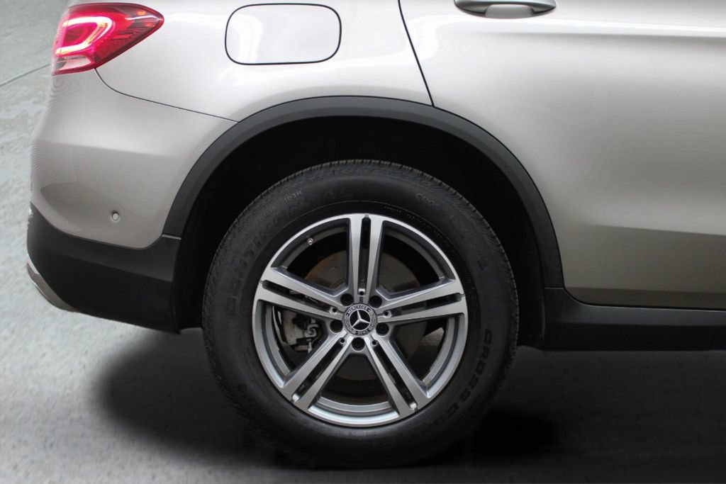Used 2022 Mercedes-Benz GLC 300 image 12