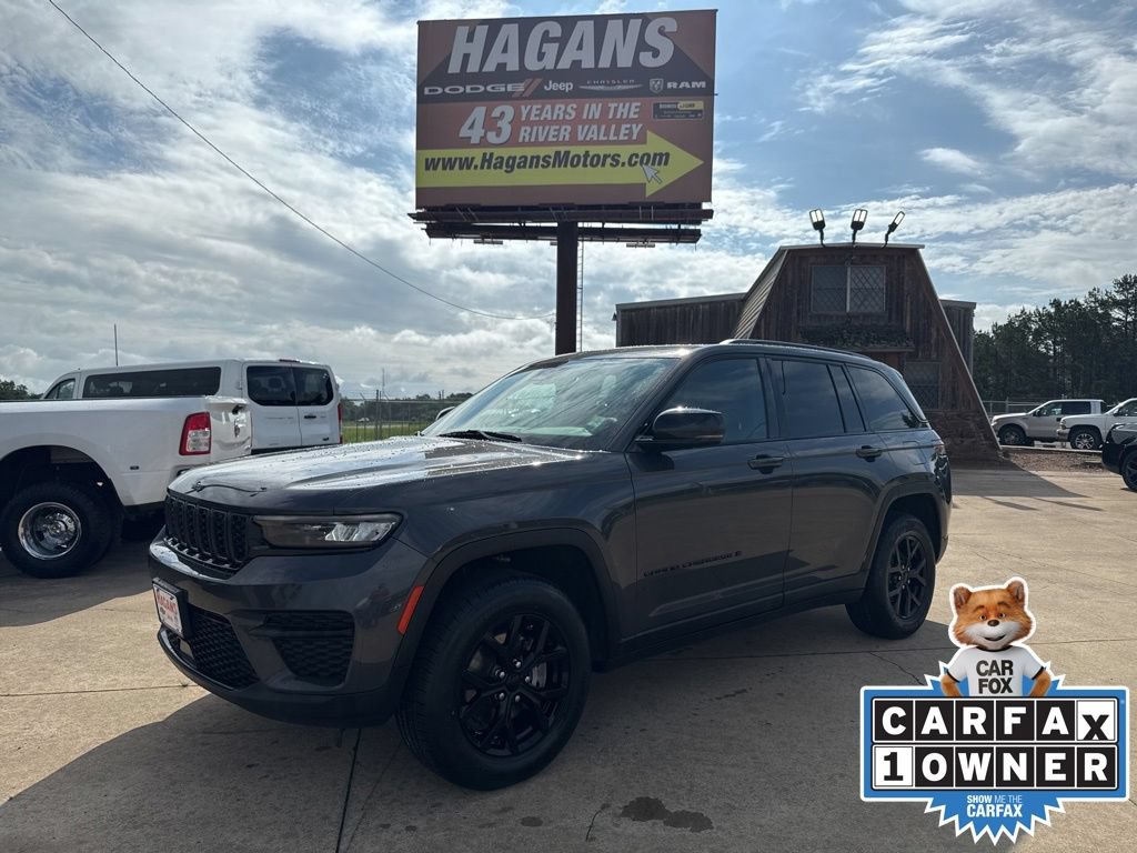 Certified 2024 Jeep Grand Cherokee Altitude AWD/4WD image 1