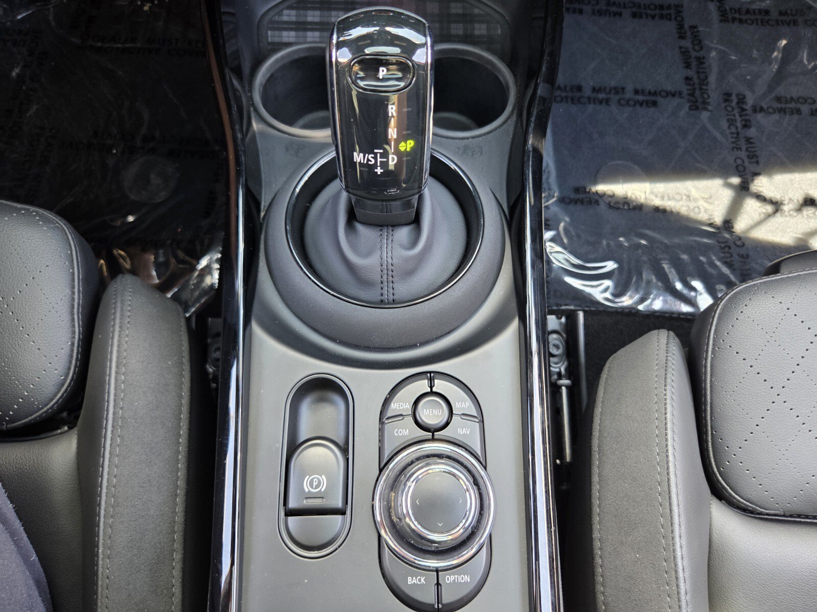 Certified 2024 MINI Cooper Clubman S FWD image 26
