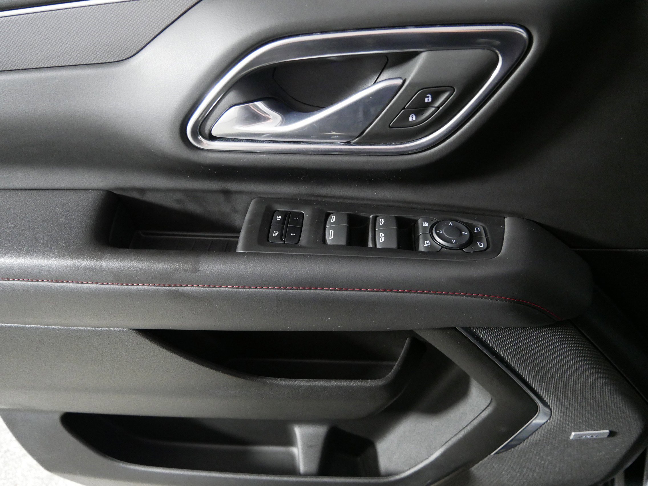 Used 2024 Chevrolet Suburban RST image 19