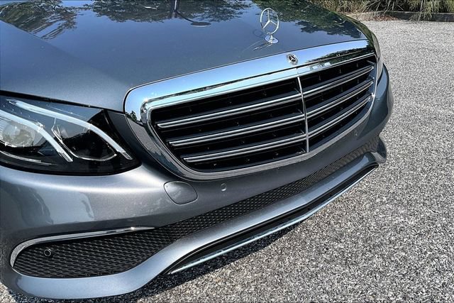 Certified 2018 Mercedes-Benz E 300 4MATIC image 6