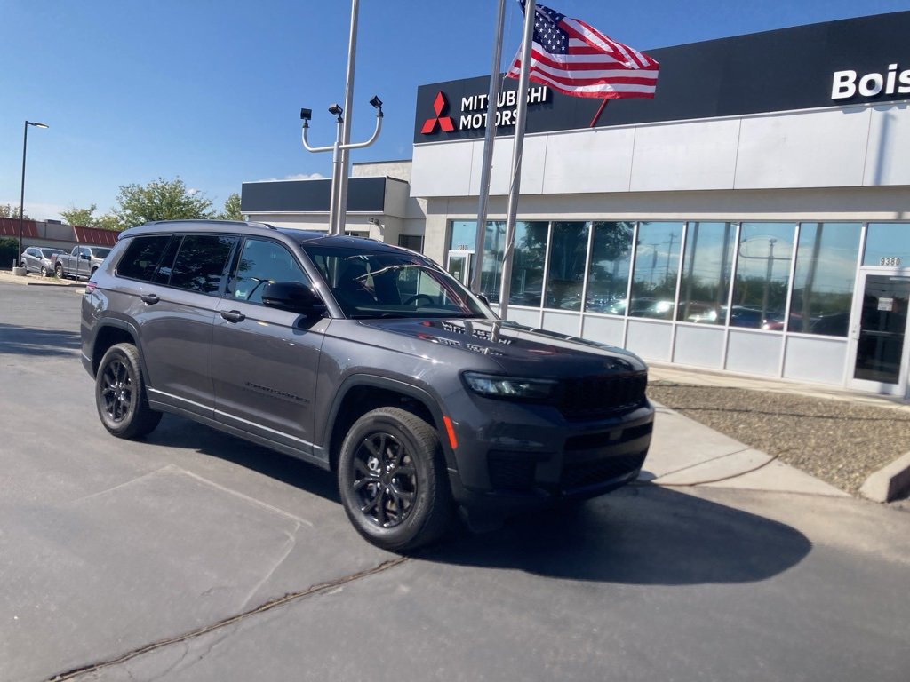 Used 2024 Jeep Grand Cherokee L Laredo