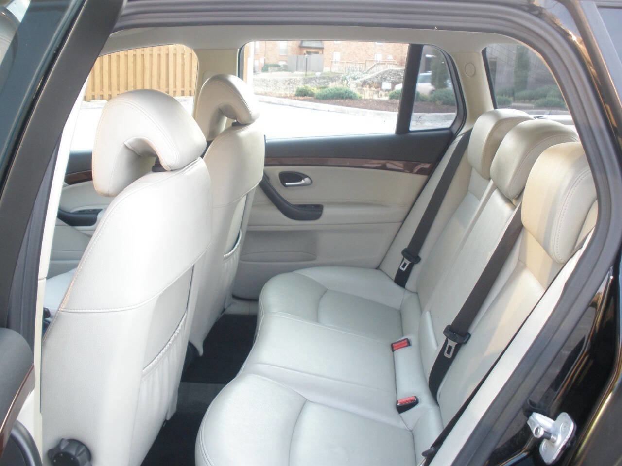 Used 2008 Saab 9-3 2.0T w/ Moonroof Package image 26