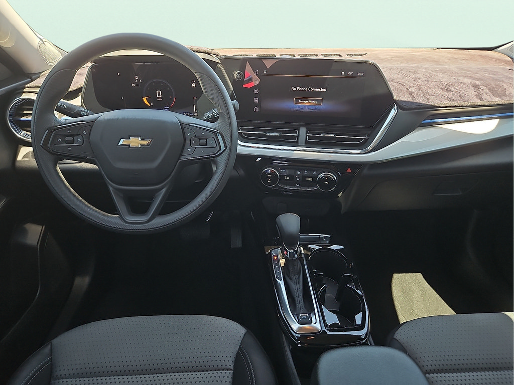 Used 2026 Chevrolet Trax LT FWD image 11