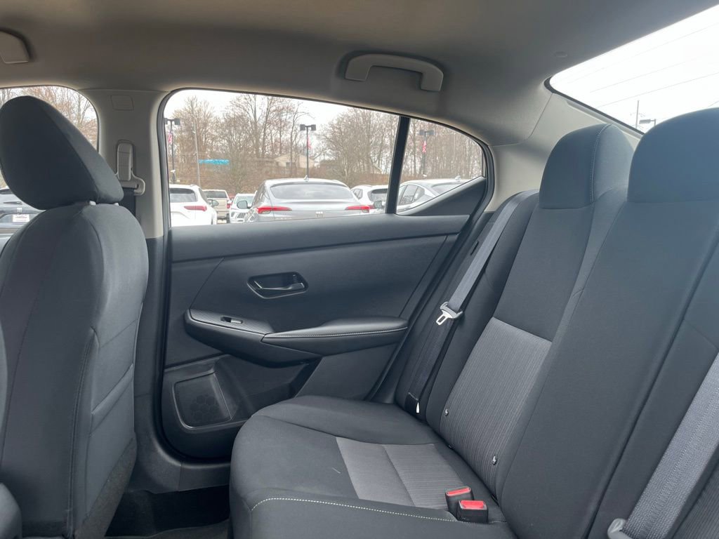 Used 2025 Nissan Sentra SV image 17