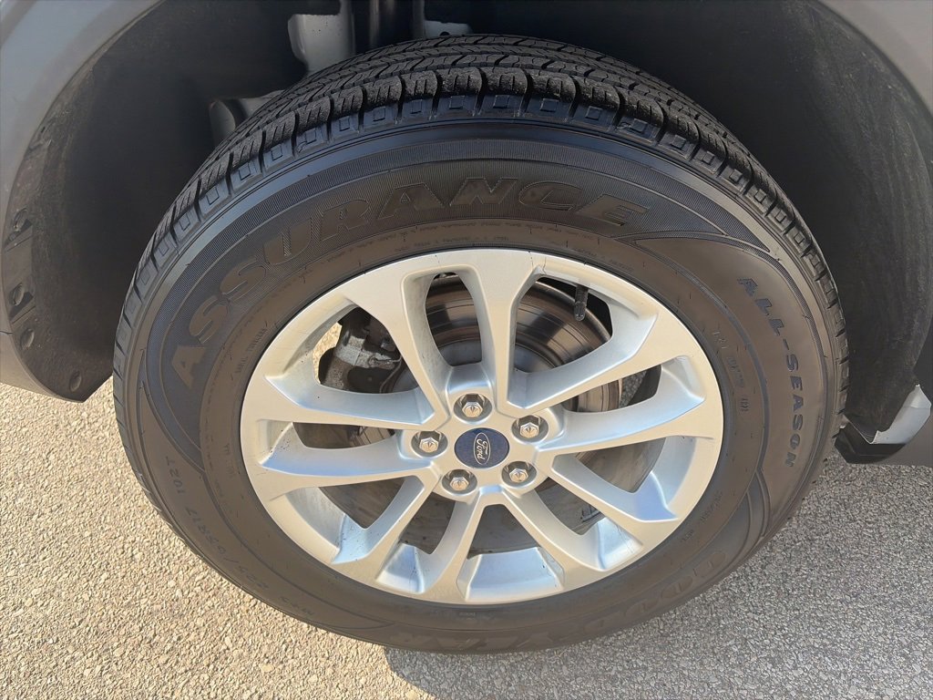 Used 2022 Ford Escape SE image 31