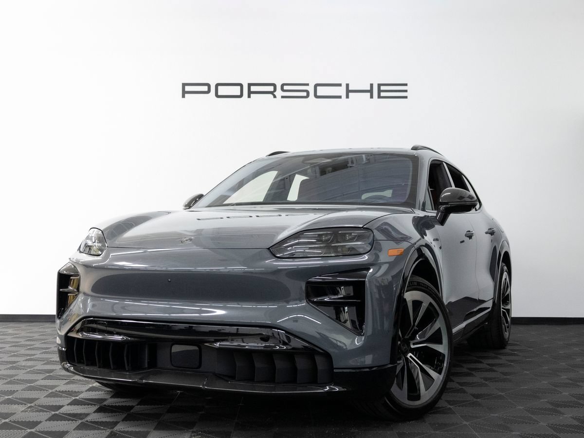 New 2026 Porsche Cayenne Turbo AWD/4WD image 1