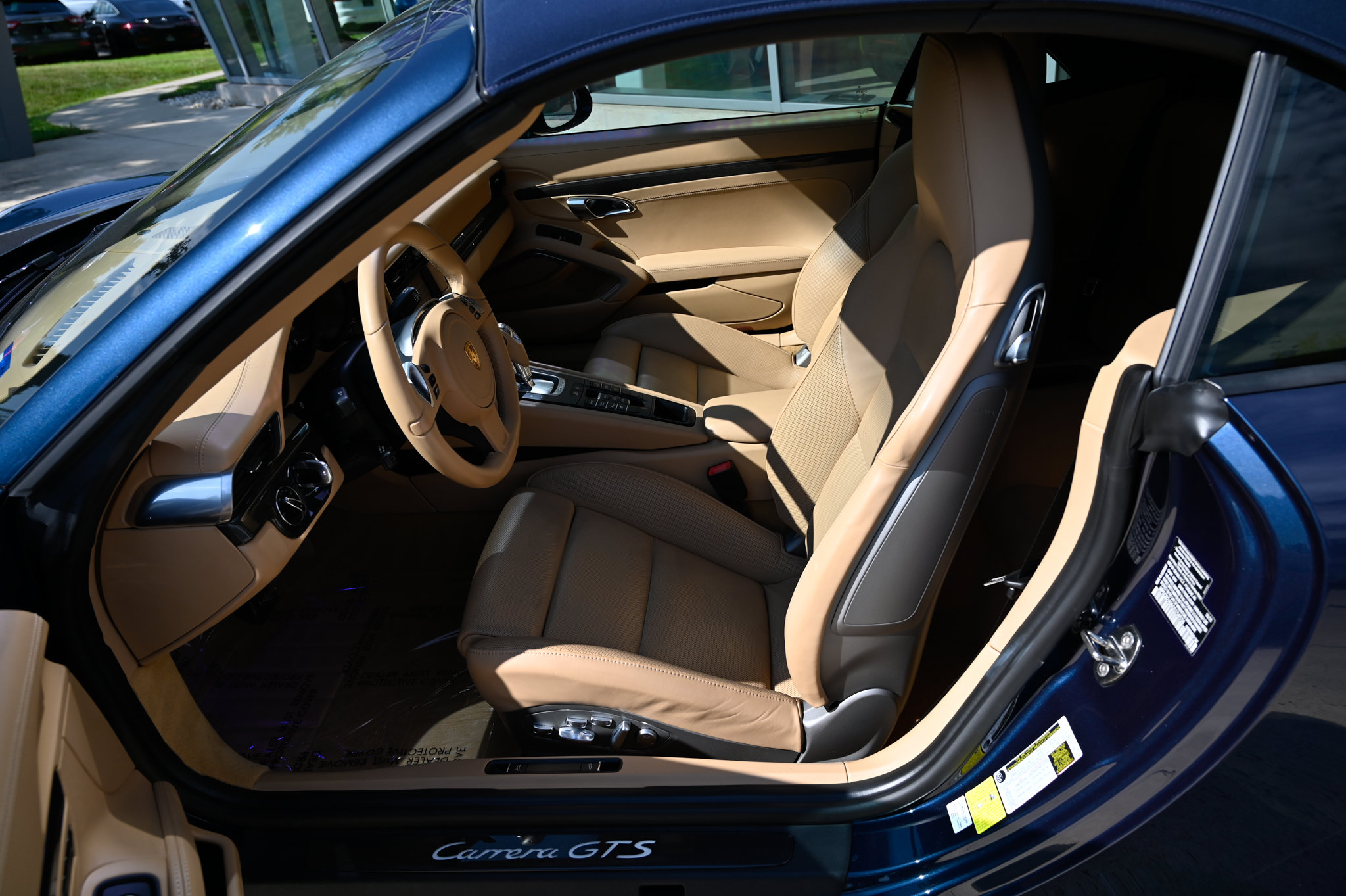 Used 2016 Porsche 911 Carrera GTS RWD image 17