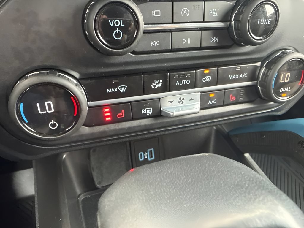Used 2023 Ford Bronco Wildtrak AWD/4WD image 12