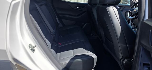 Used 2025 Chevrolet Equinox LT w/ Convenience Package II AWD/4WD image 14