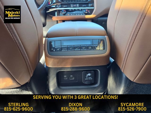 Used 2025 Nissan Pathfinder Platinum image 28