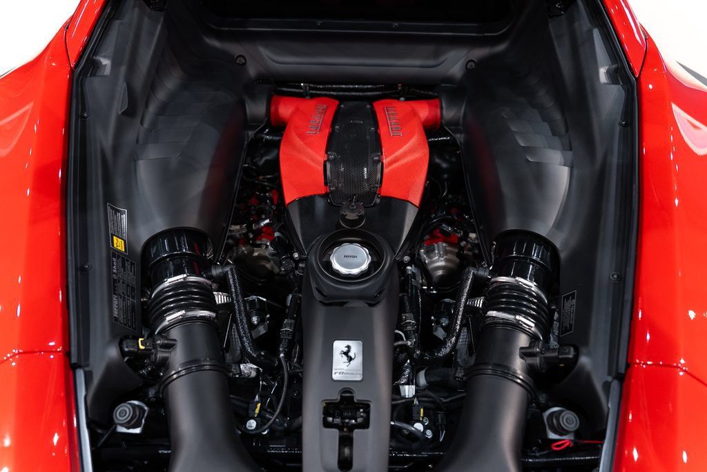 Certified 2021 Ferrari F8 Tributo RWD image 18