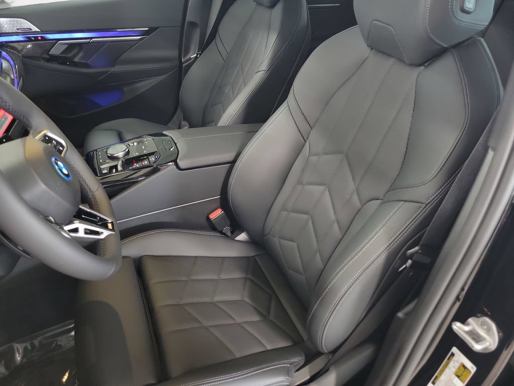 New 2027 BMW 550e xDrive w/ Premium Package AWD/4WD image 9