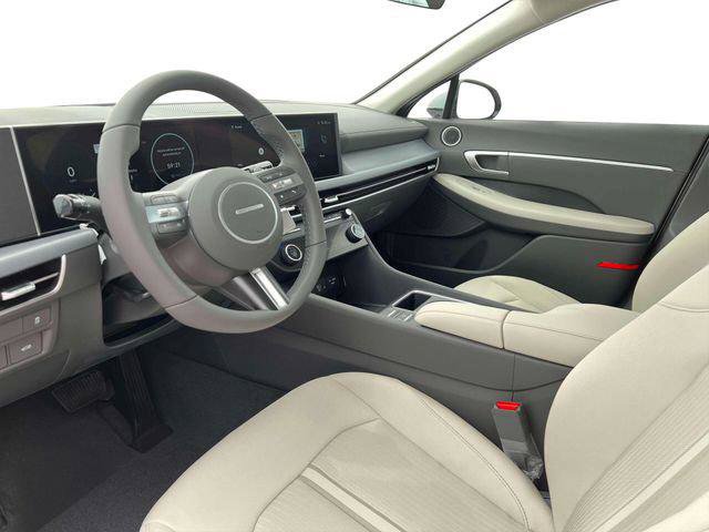 New 2025 Hyundai Sonata SEL FWD image 14
