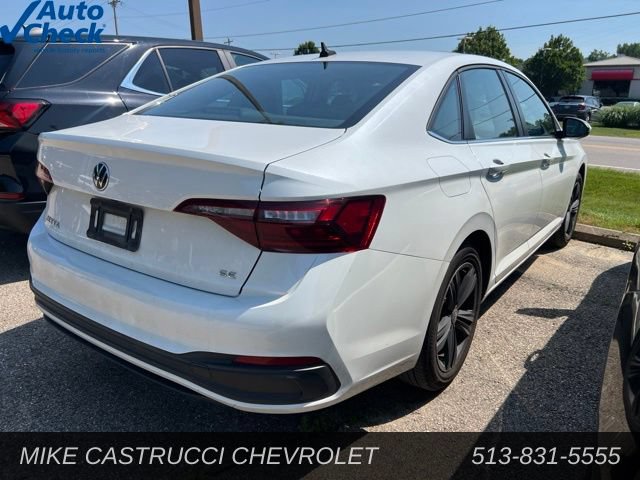 Used 2022 Volkswagen Jetta SE FWD image 3