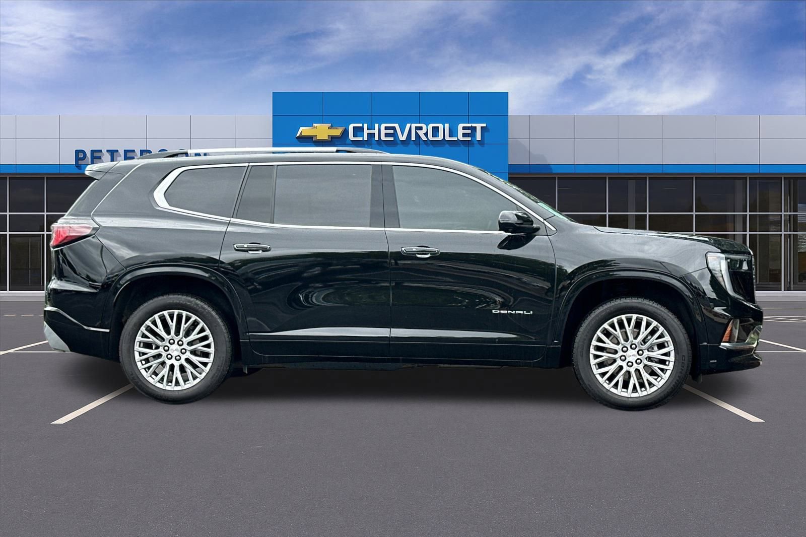 Used 2024 GMC Acadia Denali image 3