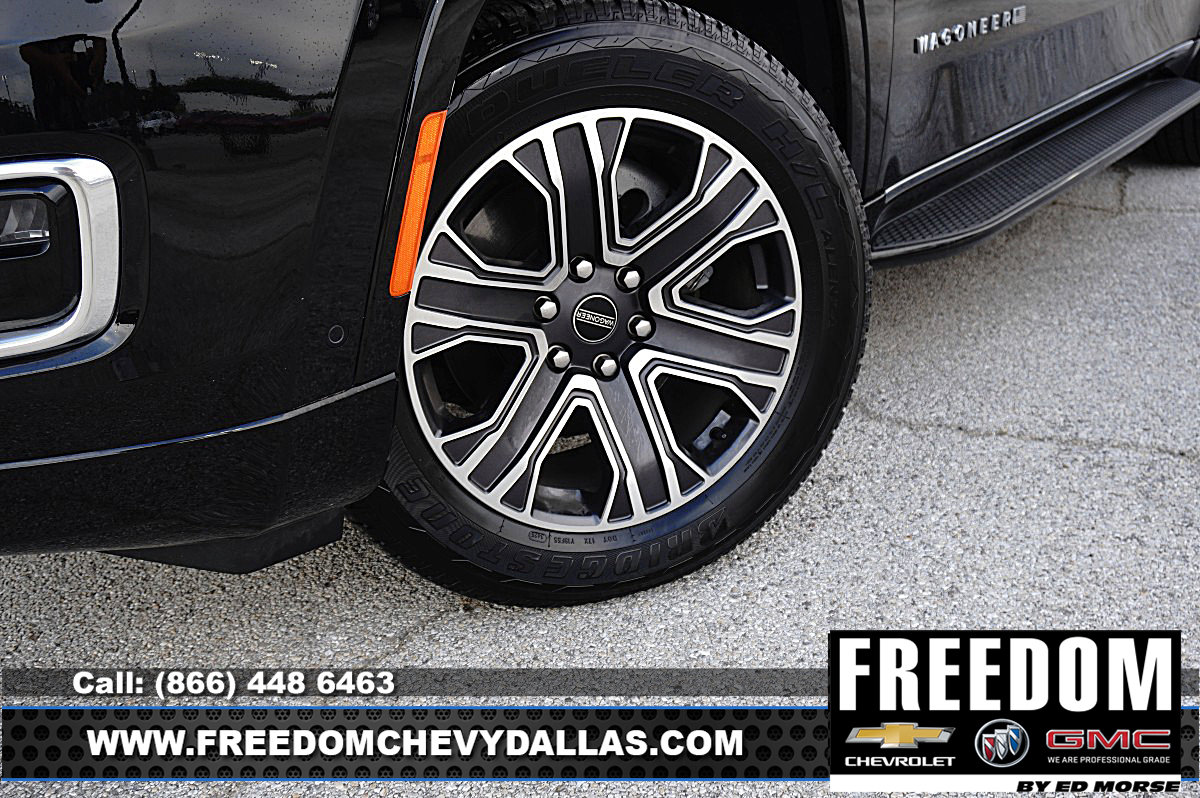 Used 2025 Jeep Wagoneer L Series II AWD/4WD image 43