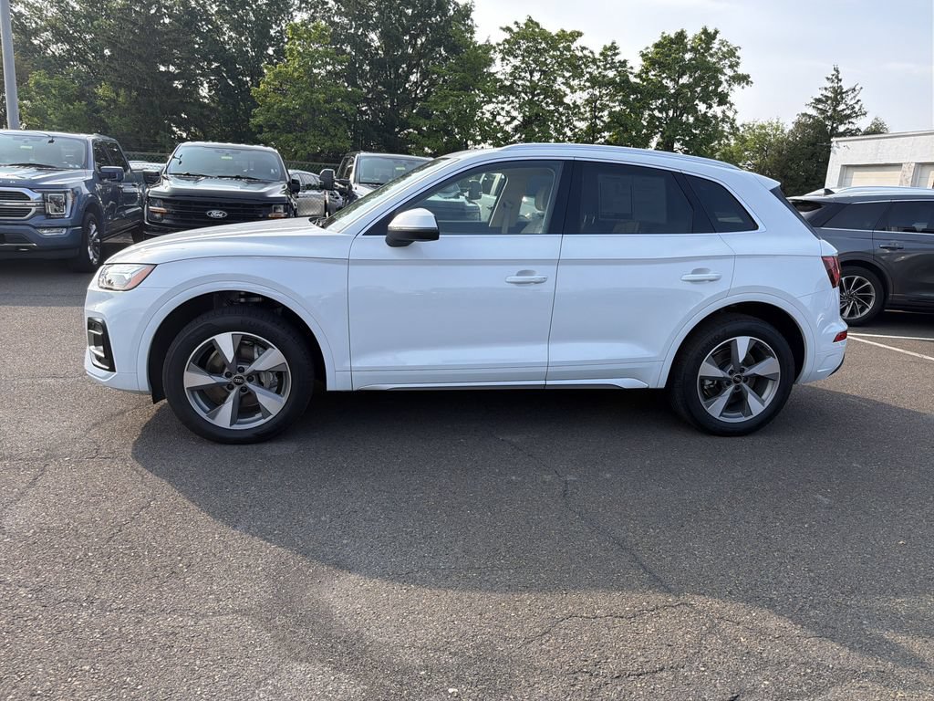 Used 2023 Audi Q5 Premium Plus w/ Premium Plus Package AWD/4WD image 2