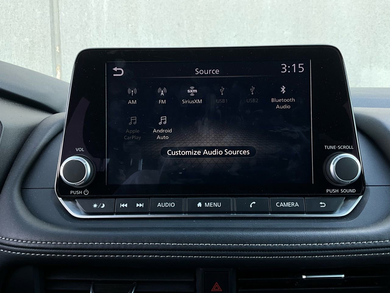 Used 2025 Nissan Rogue SV image 30