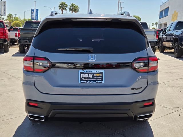 Used 2025 Honda Pilot Sport image 5