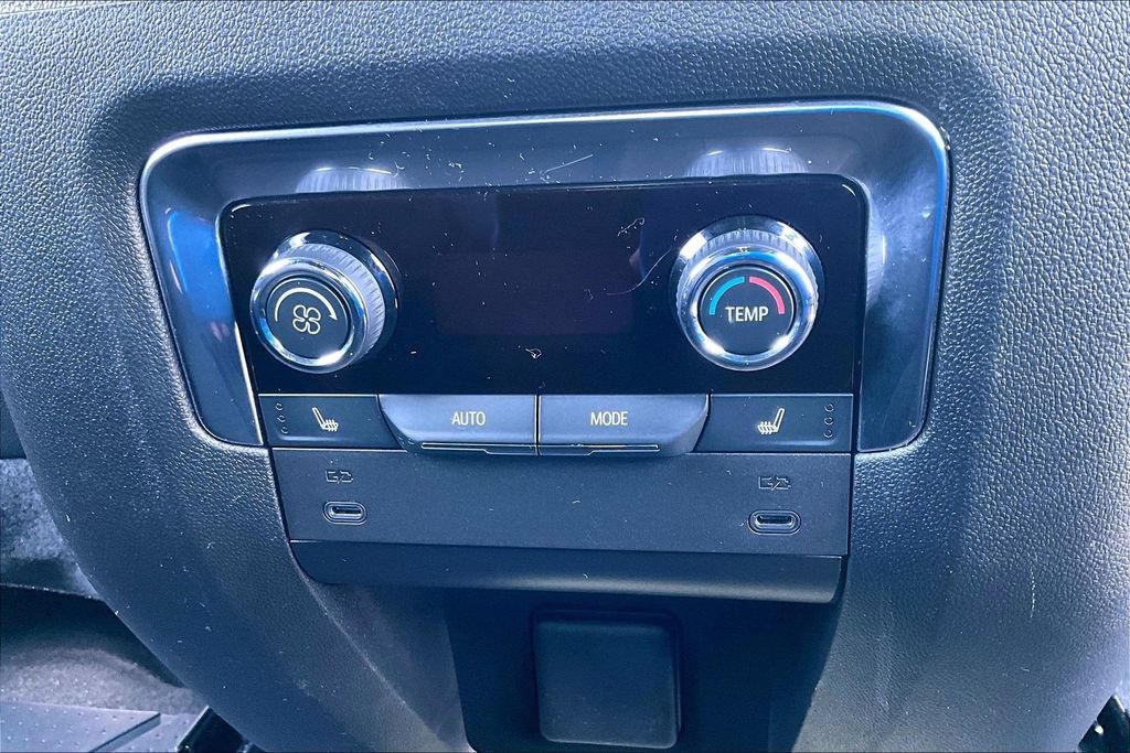 Used 2025 Chevrolet Tahoe High Country AWD/4WD image 35