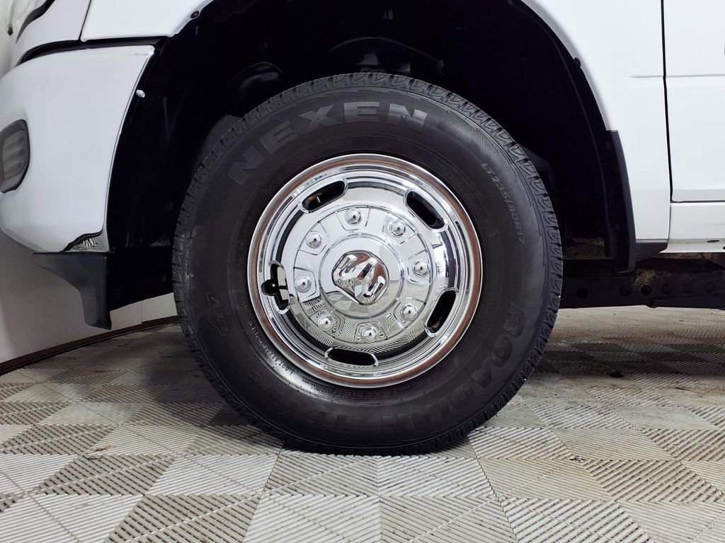 Used 2024 RAM 3500 SLT w/ Quick Order Package 2YG SLT AWD/4WD image 7