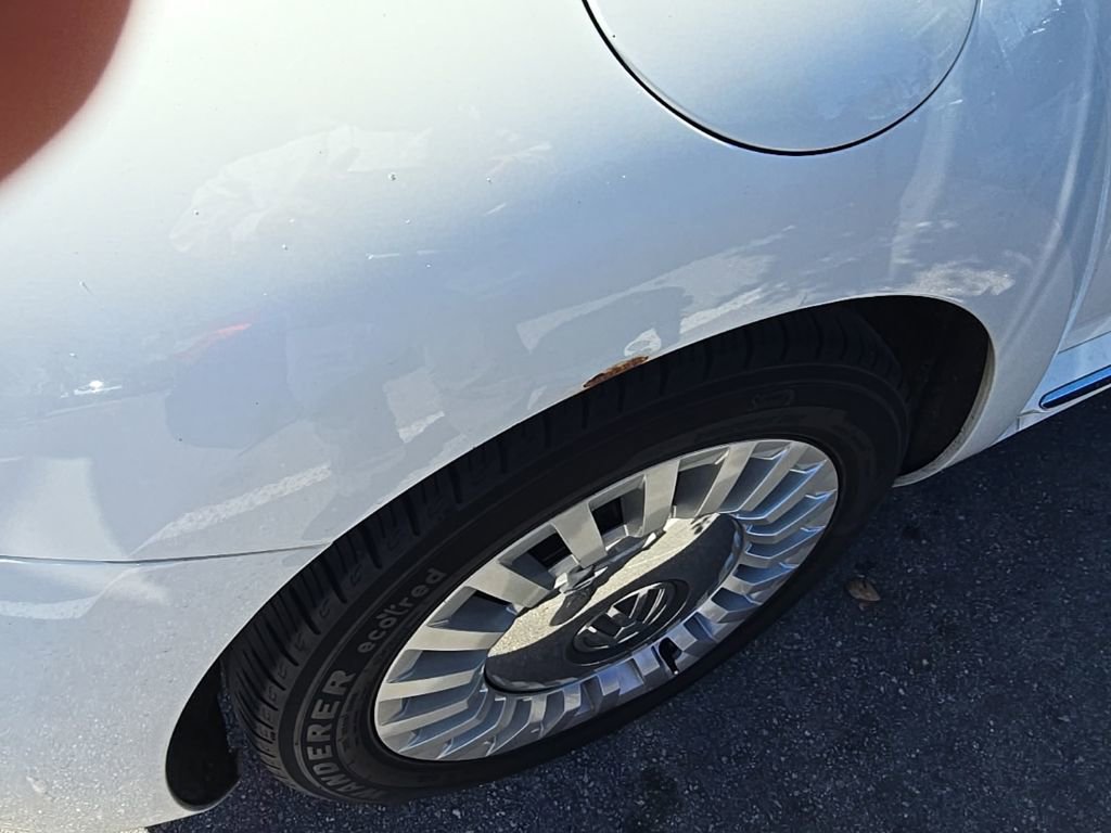 Used 2013 Volkswagen Beetle 2.5 image 14