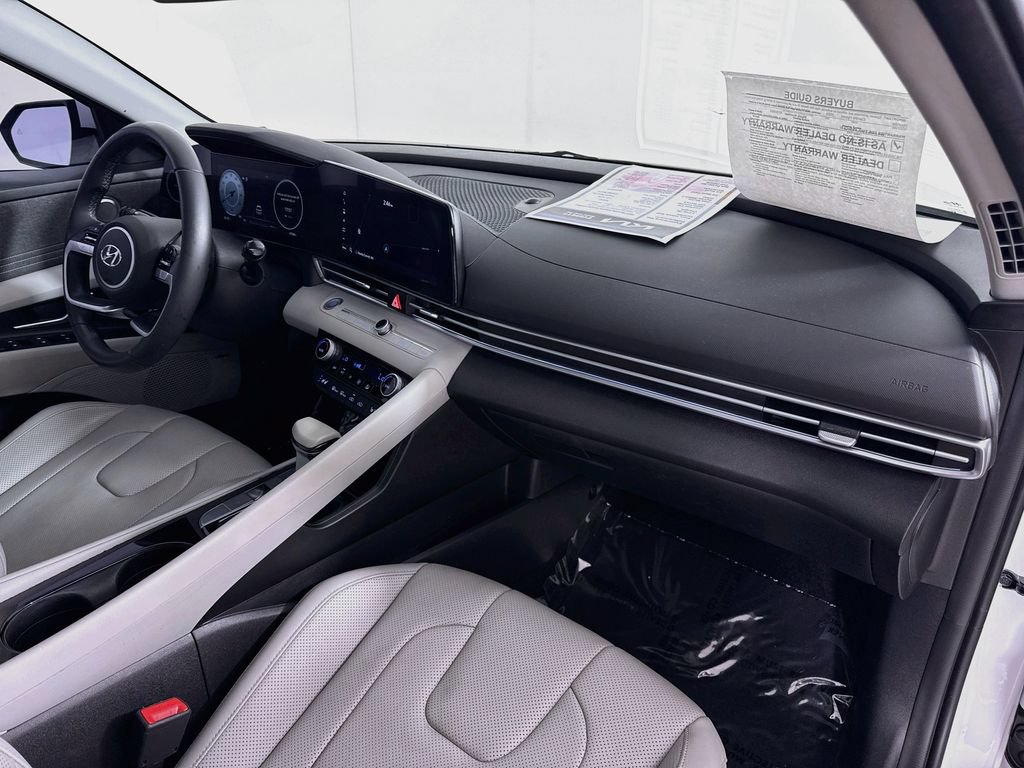 Used 2023 Hyundai Elantra Limited FWD image 33