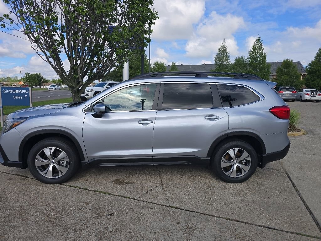 Used 2025 Subaru Ascent Premium AWD/4WD image 10
