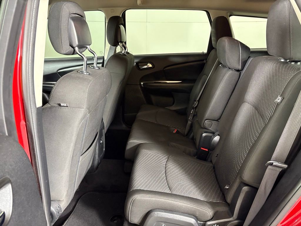 Used 2017 Dodge Journey SE w/ Flexible Seating Group image 33