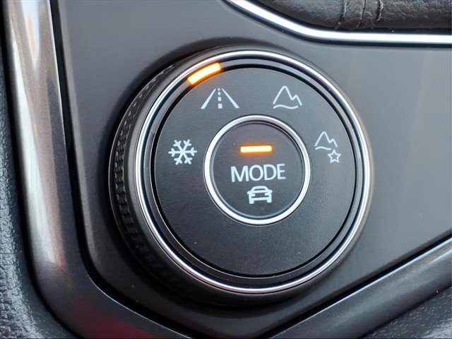 Used 2024 Volkswagen Tiguan Wolfsburg Edition image 20