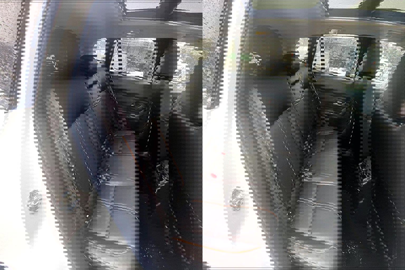 Used 2025 MAZDA CX-50 AWD 2.5 Hybrid w/ Premium Pkg image 32