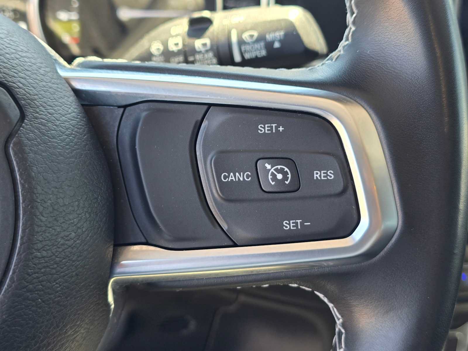 Used 2022 Jeep Wrangler Unlimited Sahara AWD/4WD image 32
