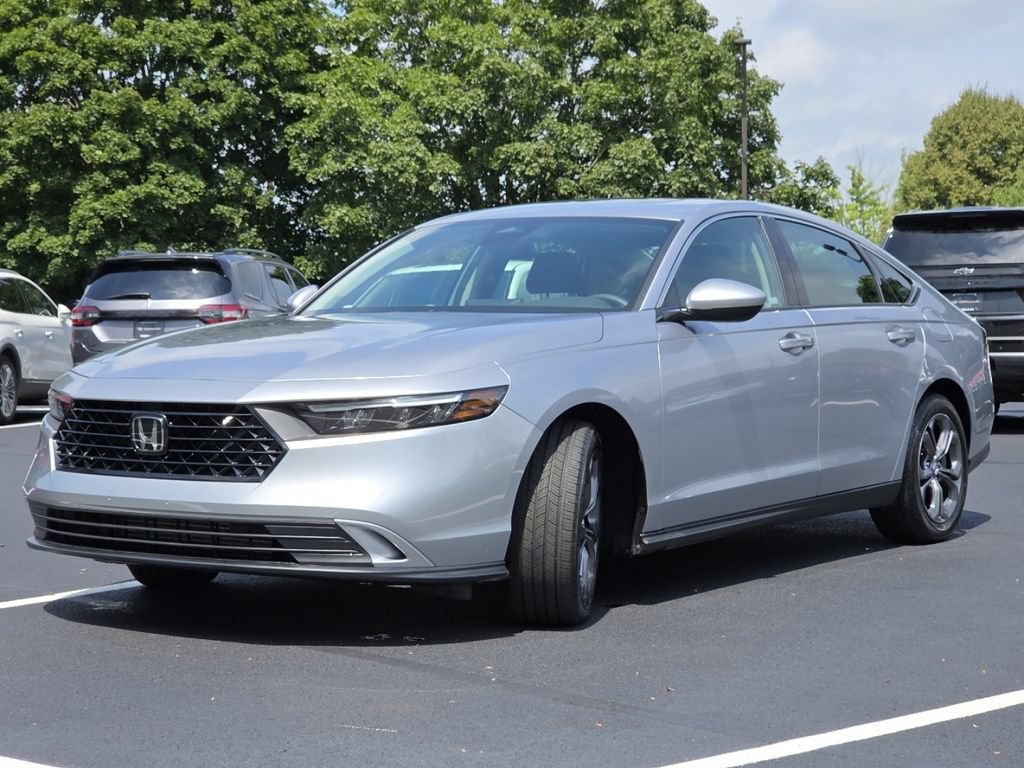 Certified 2023 Honda Accord EX image 16