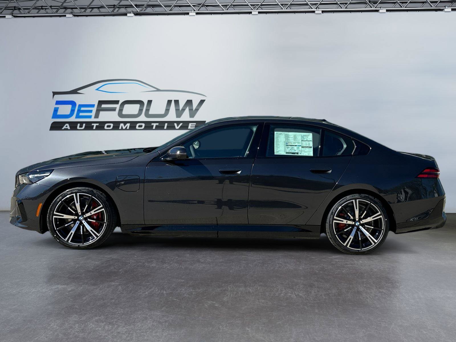 New 2026 BMW 550e xDrive AWD/4WD image 6